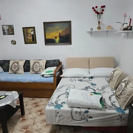 Ana Apartment *